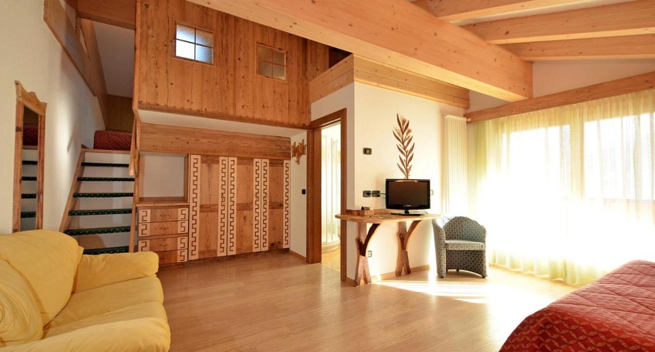 Hotel La Soldanella Moena Bagian luar foto