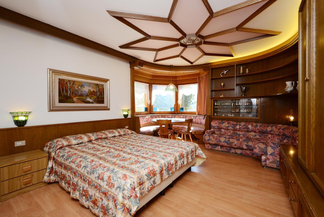 Hotel La Soldanella Moena Bagian luar foto