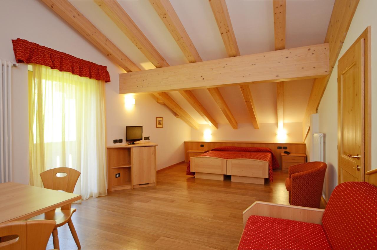 Hotel La Soldanella Moena Bagian luar foto